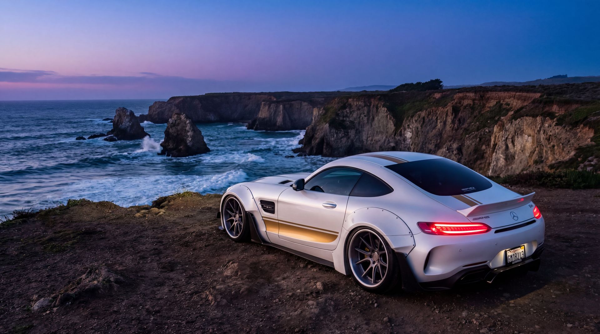 困困兔跑车视频：奔驰AMG GT海岸线自驾改装视频分享